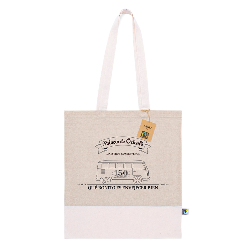 Tote bag con el lema de la campaña “Qué bonito es envejecer bien”