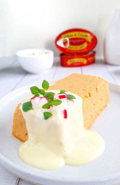 Tostada con pastel de bonito del norte